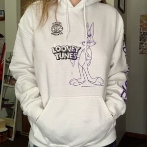 Looney Tunes White Graphic Sweatshirt, Size Medium (Men’s)